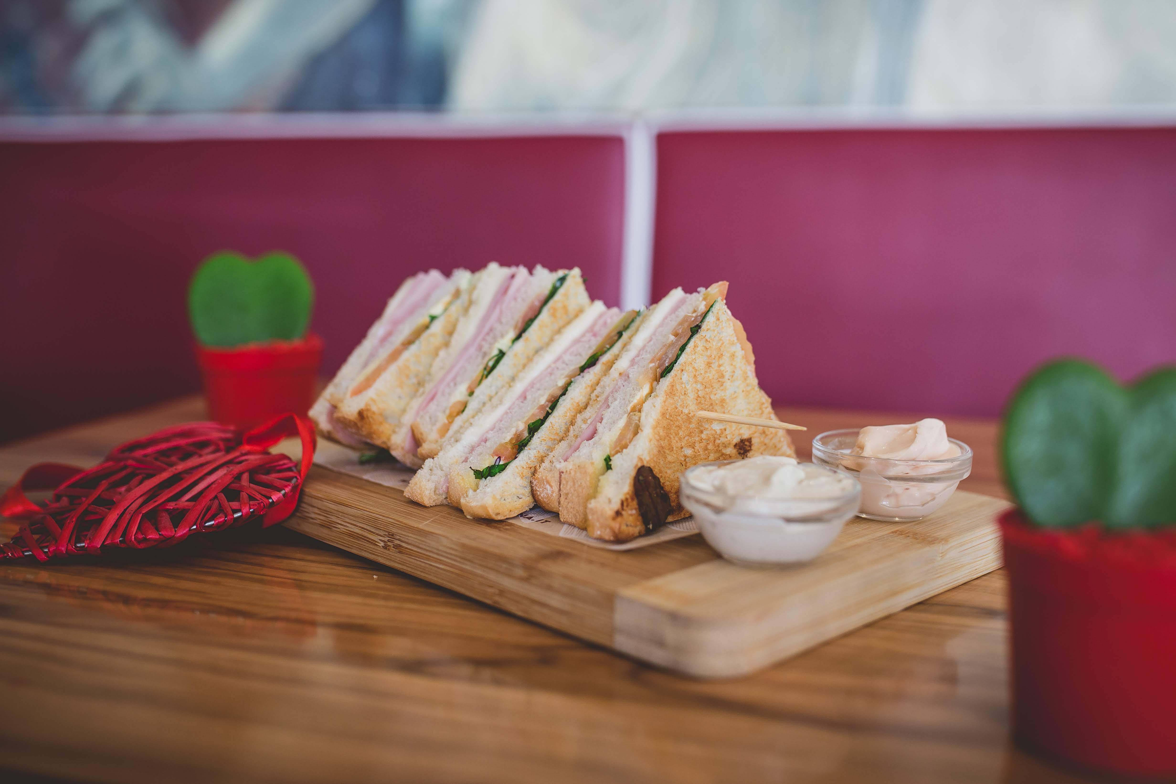 toasteria italiana club sandwich san valentino 2